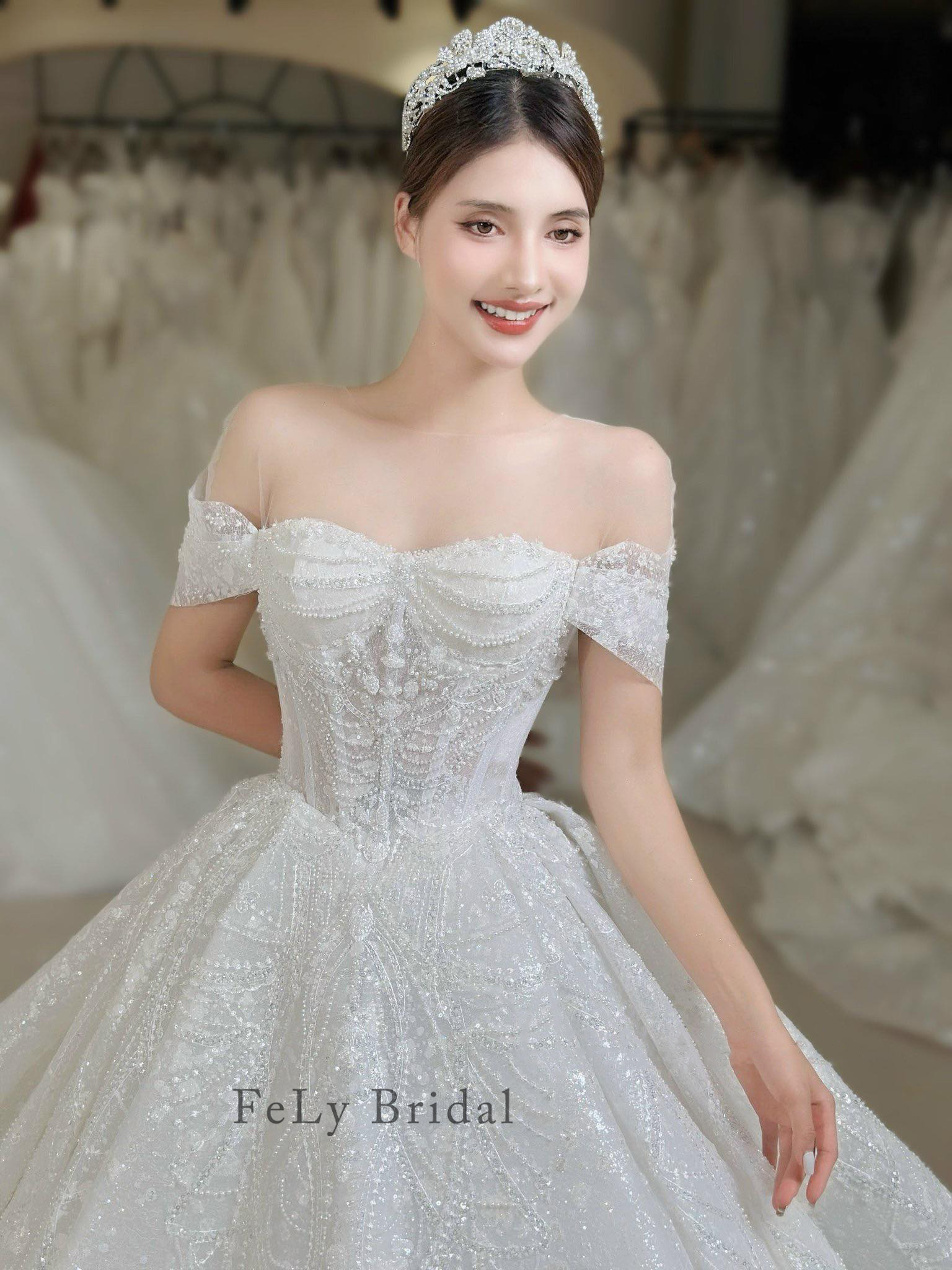 vay cong chua kim tuyen anh bac lech vai3