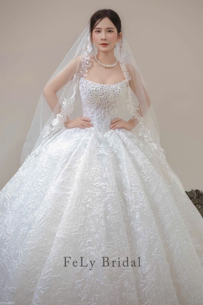 vay cuoi cong chua cup nguc tung vay van song