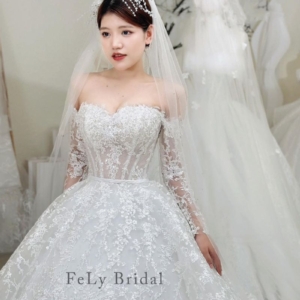 Váy Cưới Công Chúa Ren Thêu Tay Dài