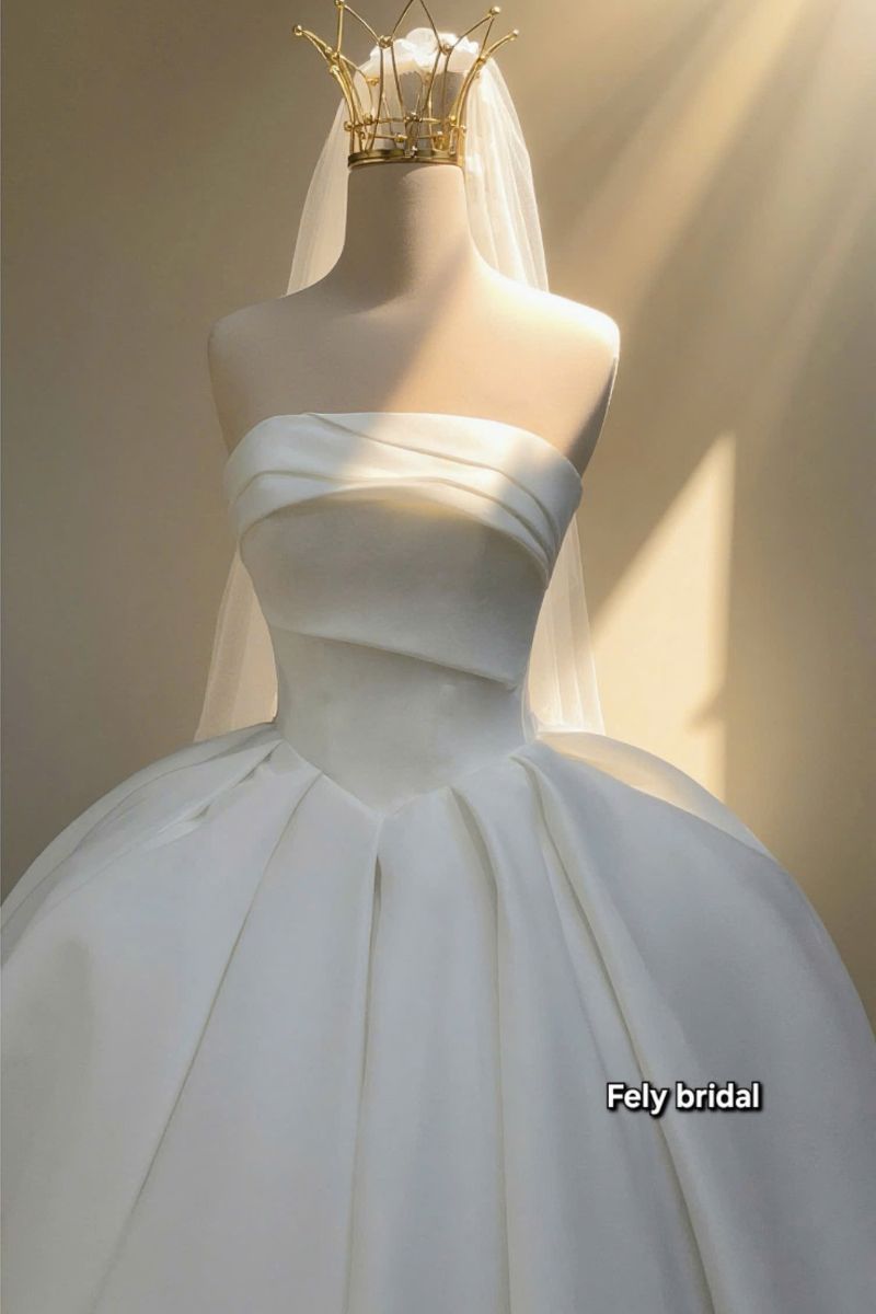 vay cuoi cong chua satin cup nguc xep mui (2)