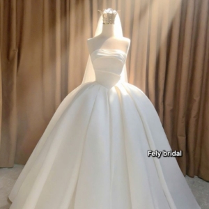 Váy cưới công chúa Satin cúp ngực xếp múi