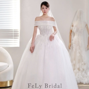 Váy Cưới Công Chúa Trễ Vai Lấp Lánh Phủ Kim Tuyến