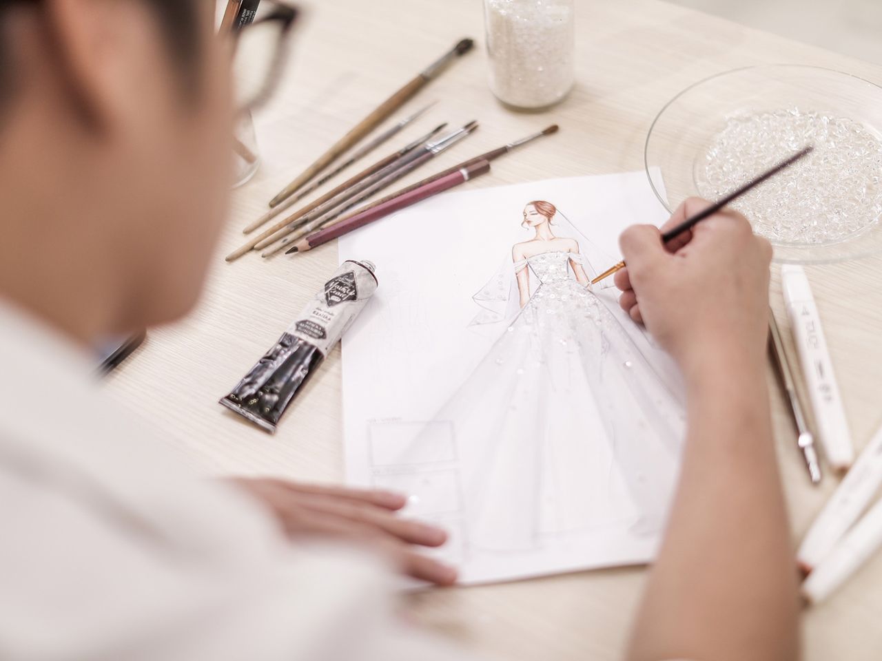 Quy Trình Thiết Kế Váy Cưới Chuẩn Haute Couture Cho Cô Dâu