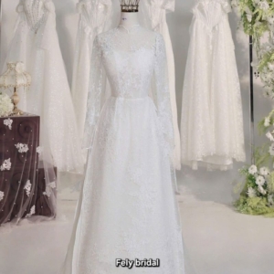 Váy cưới chữ A hoa tay dài cổ điển