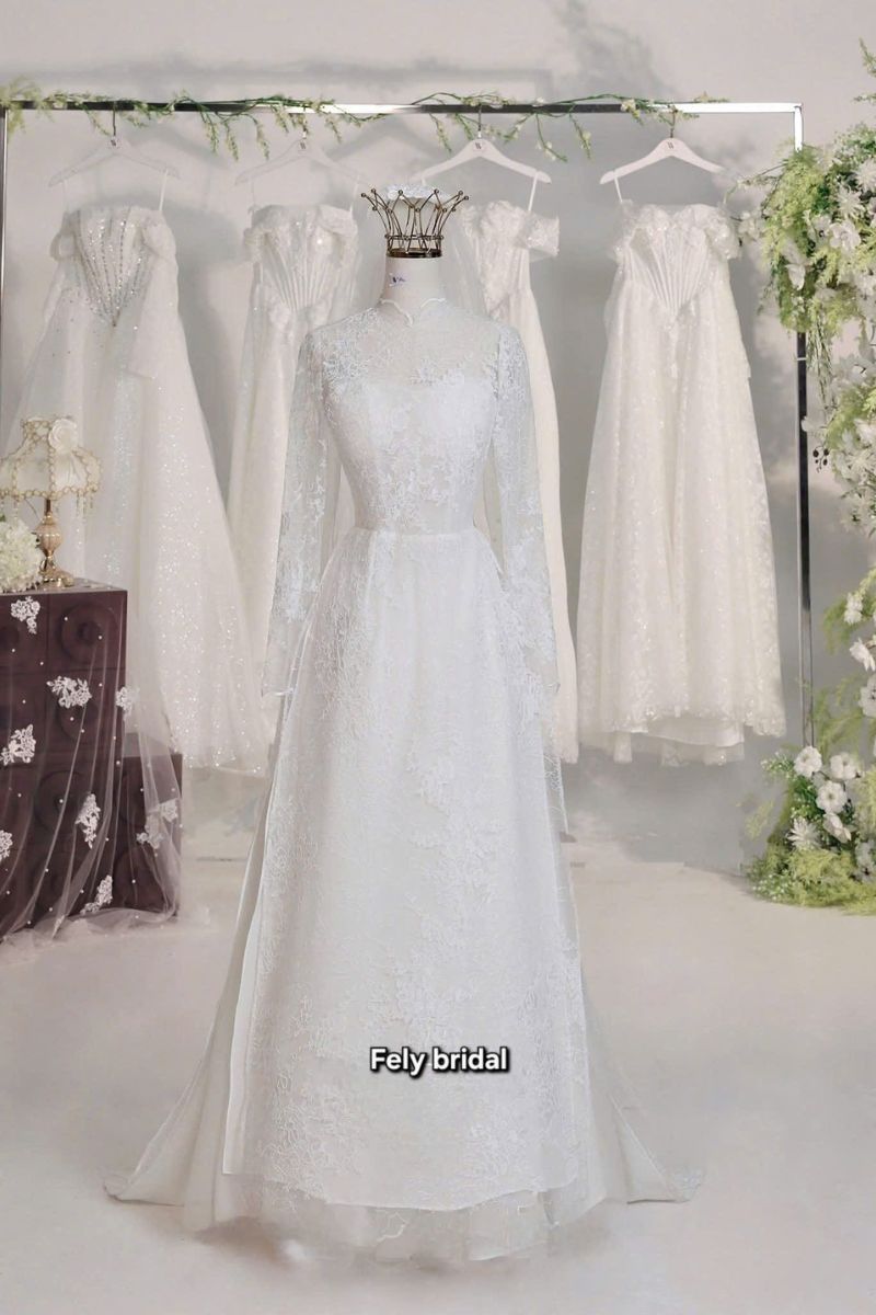 Váy cưới chữ A hoa tay dài cổ điển