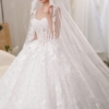 Váy cưới công chúa corset phủ ren hoa