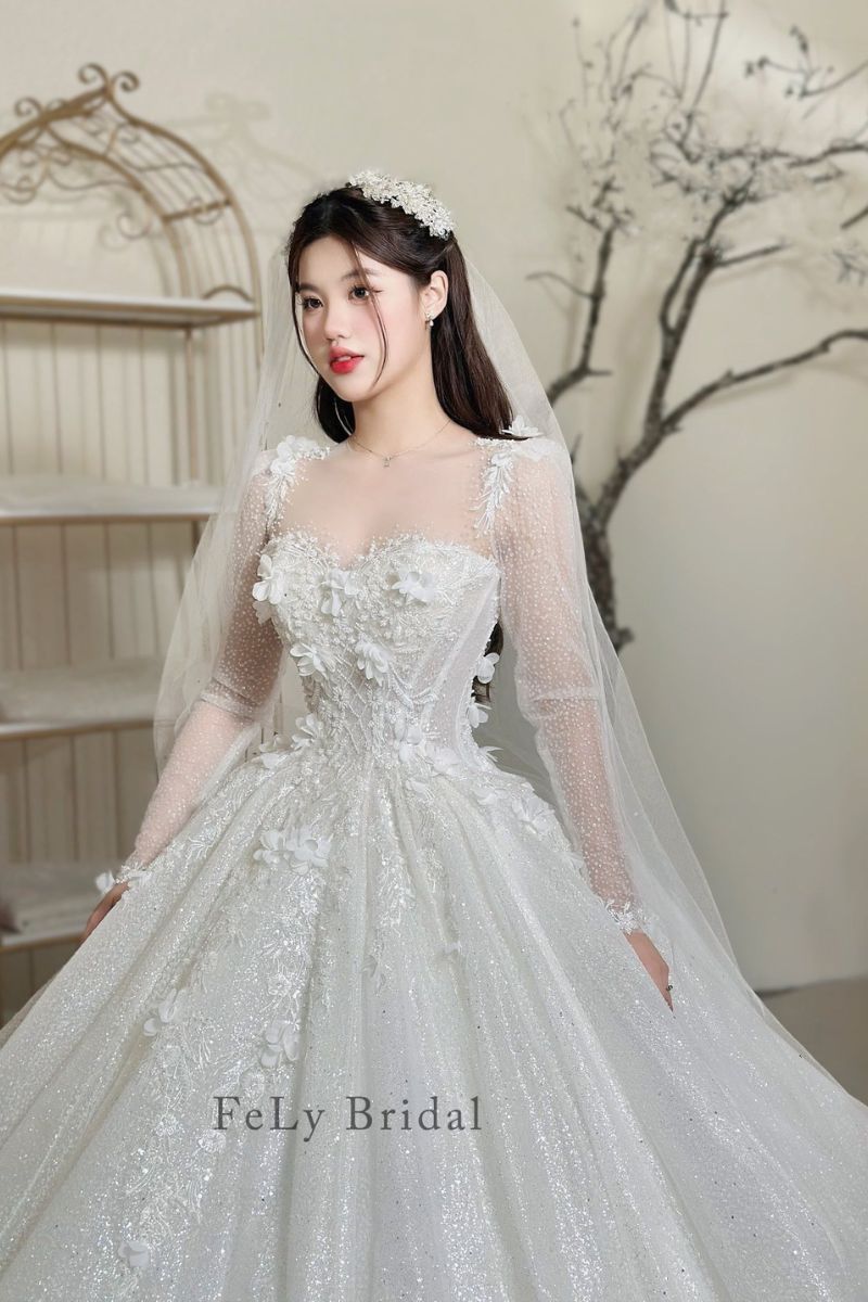 vay cuoi cong chua hoang gia 4