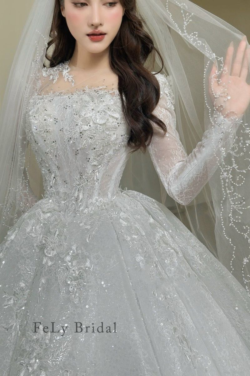 vay cuoi cong chua hoang gia 5