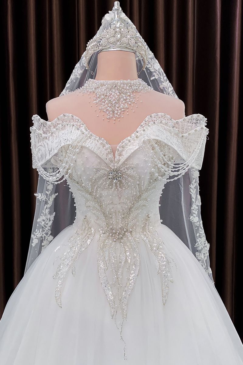 vay cuoi cong chua hoang gia 8