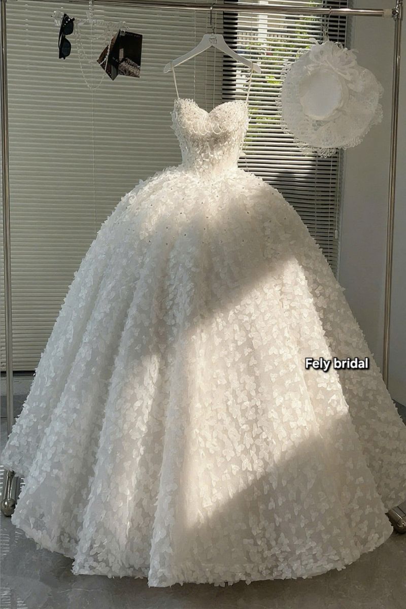 Váy cưới công chúa ngàn hoa 3D