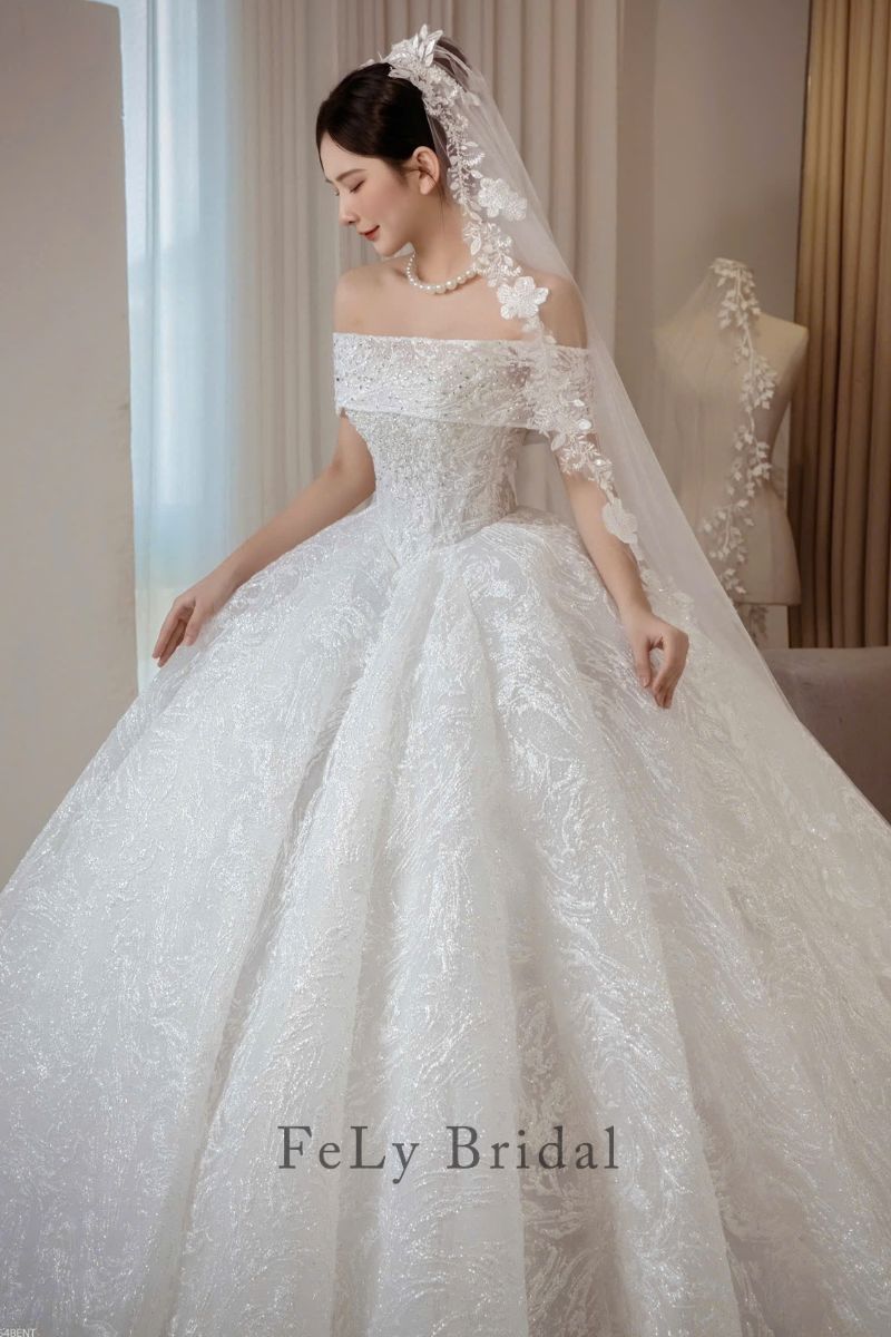 vay cuoi cong chua tre vai van det kim (2)