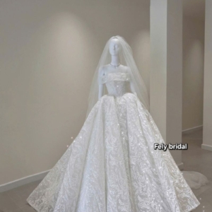 Váy cưới công chúa trễ vai vân sóng lấp lánh