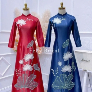 Áo dài cho mẹ đính kết hoa sen thủ công
