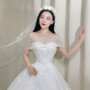 Váy Công Chúa Ren Nổi Trắng Ngọc