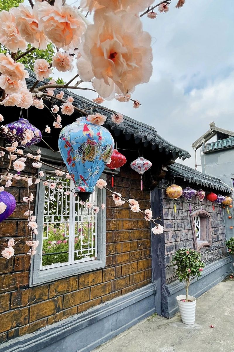 phim truong rose garden 2