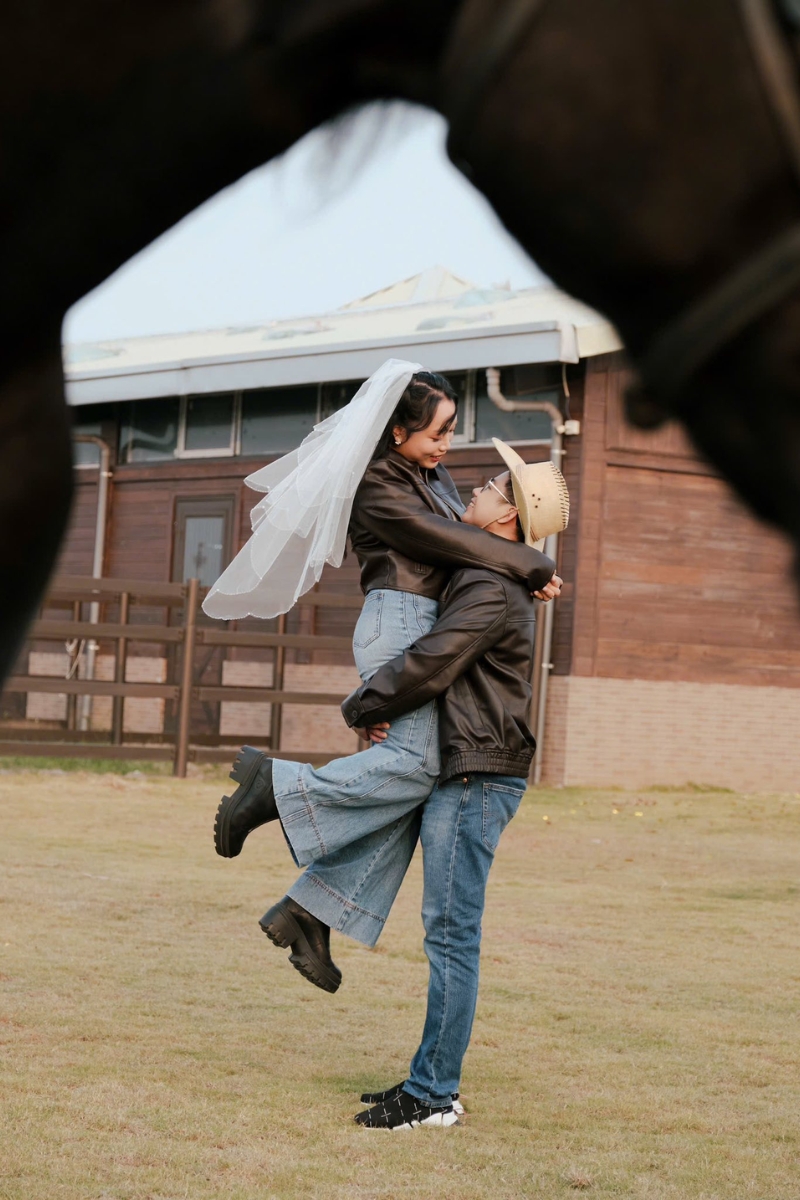 concept anh cuoi voi ngua 3