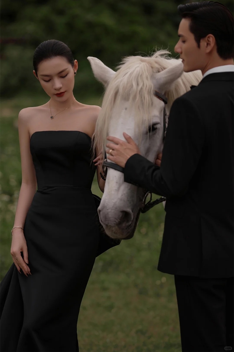 concept anh cuoi voi ngua 6