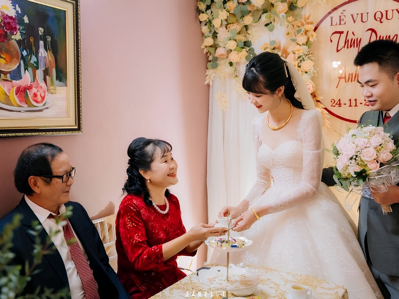 co dau mang kim ve nha chong 2