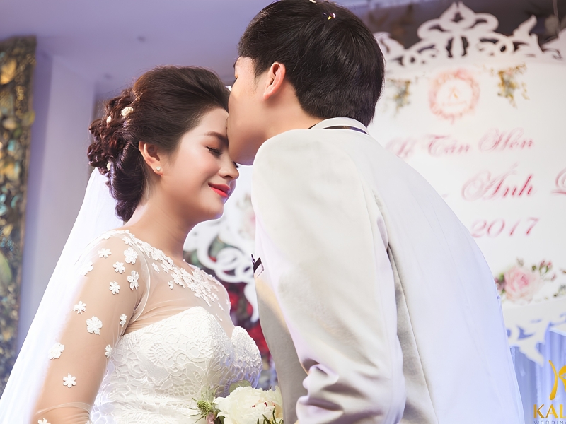 co dau mang kim ve nha chong 5