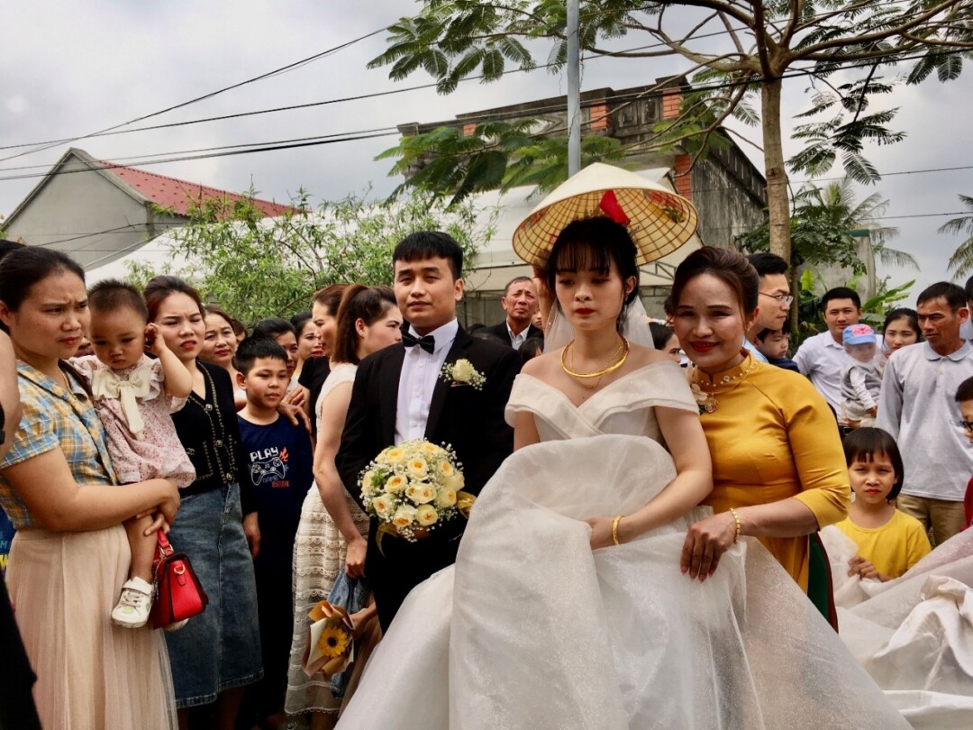 Mẹ Chồng Có Đi Đón Dâu Không? Giải Mã Phong Tục Cưới Hỏi