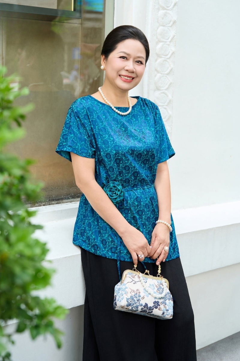 phu nu trung nien mac gi di dam cuoi 8