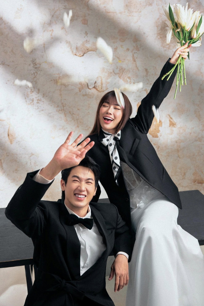 chup anh cuoi nen chon vay mau gi 4