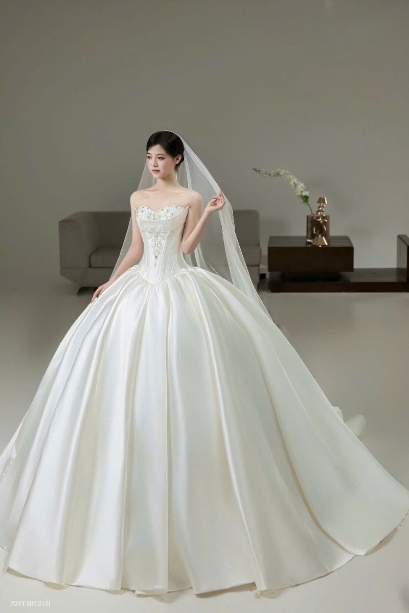 Váy Cưới Ánh Ngân Vân Mộng