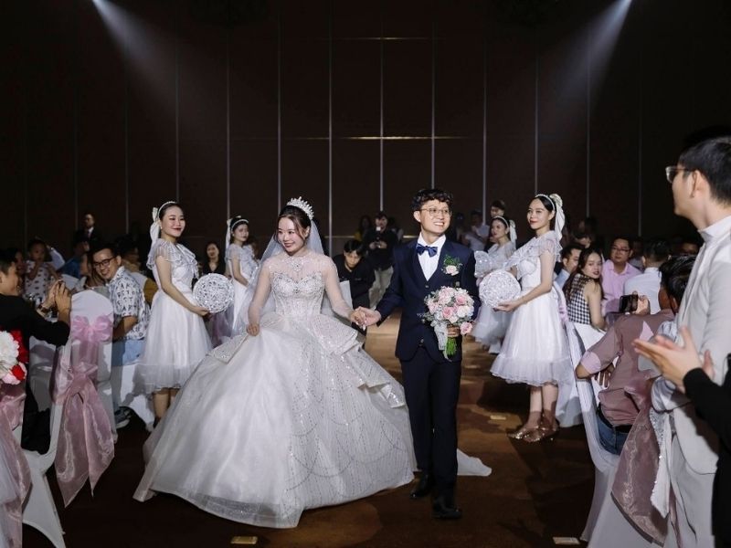 y tuong chup anh cuoi pov khach moi 4