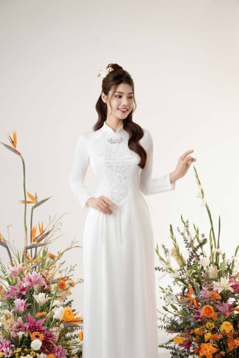 kieu toc mac ao dai cuoi 12