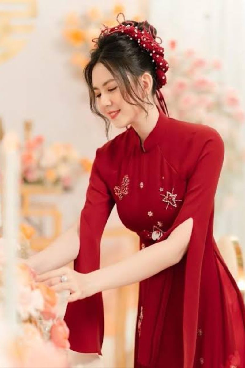 kieu toc mac ao dai cuoi 2