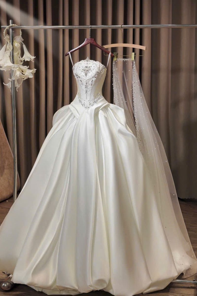 Váy Cưới Ánh Ngân Vương Miện