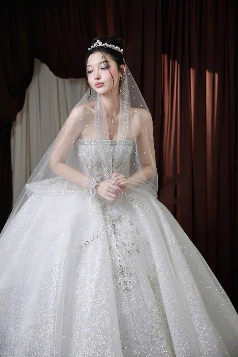 vay cuoi nguyet suong lap lanh 2
